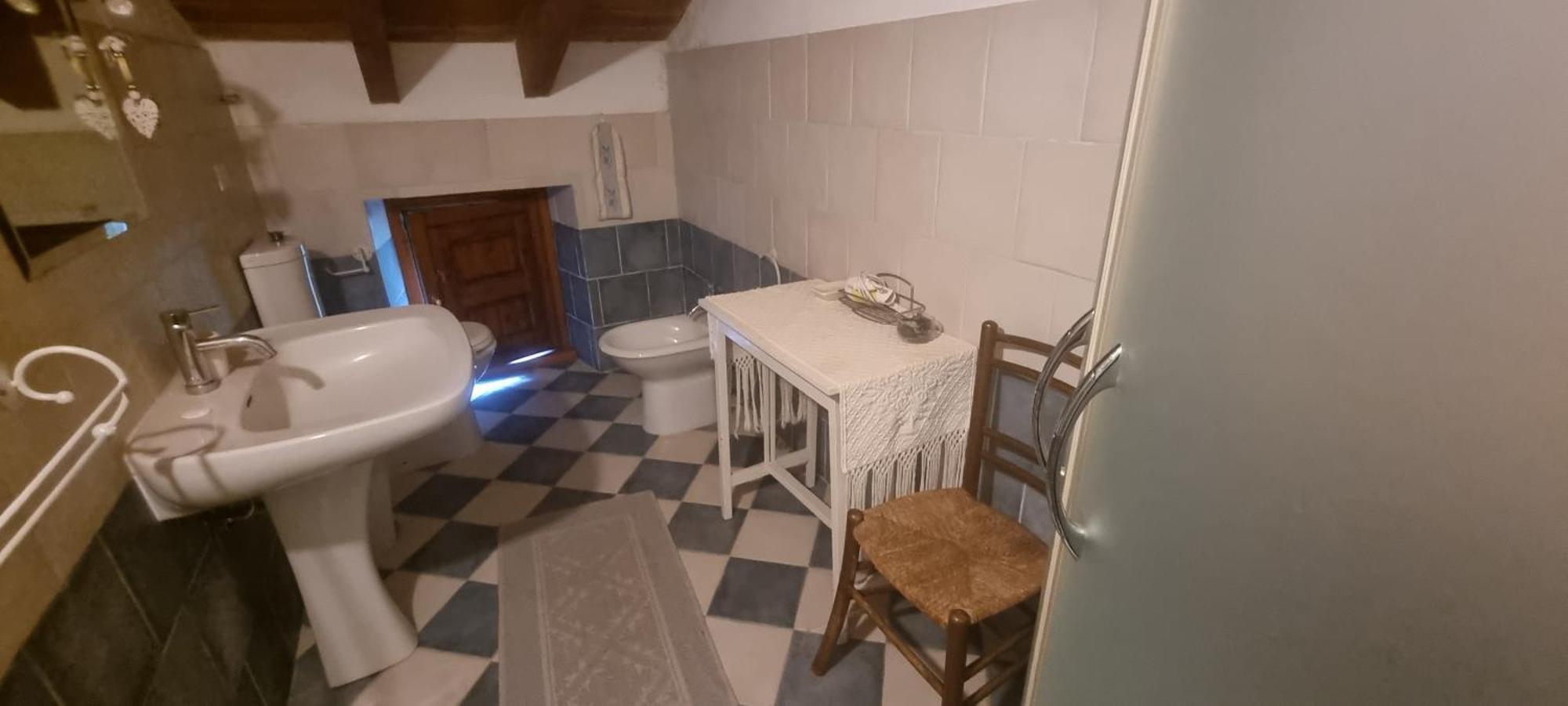 B&B Di Luisa Ledda Ales Екстериор снимка